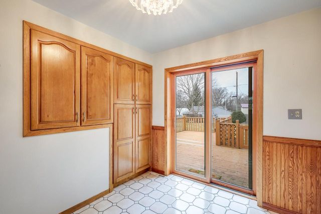 3702 Schroeder DRIVE, Manitowoc, WI 54220