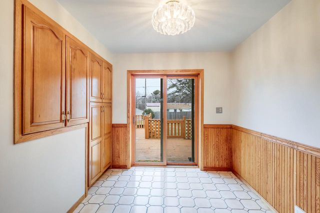 3702 Schroeder DRIVE, Manitowoc, WI 54220