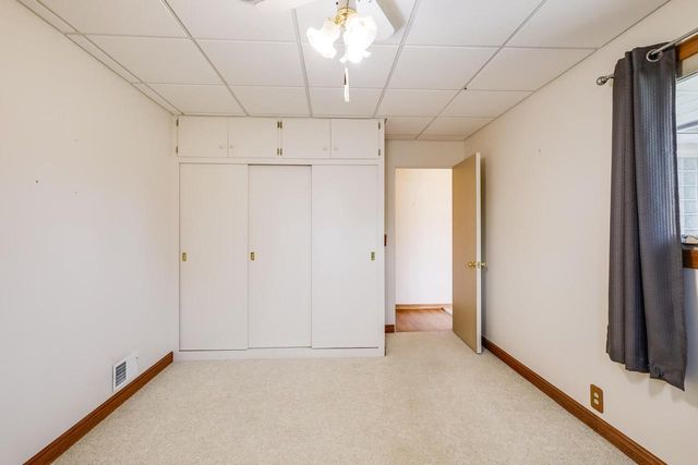 3702 Schroeder DRIVE, Manitowoc, WI 54220