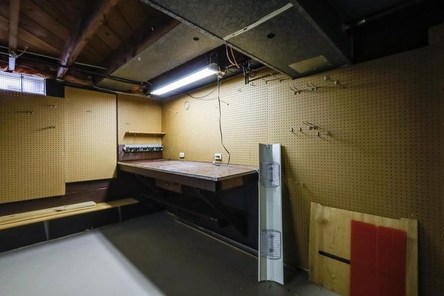 3702 Schroeder DRIVE, Manitowoc, WI 54220