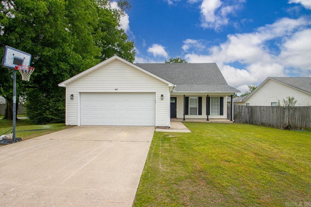 907 Allyson Ave, Bryant, AR 72022