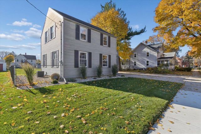 1415 Barham Street, Janesville, WI 53548