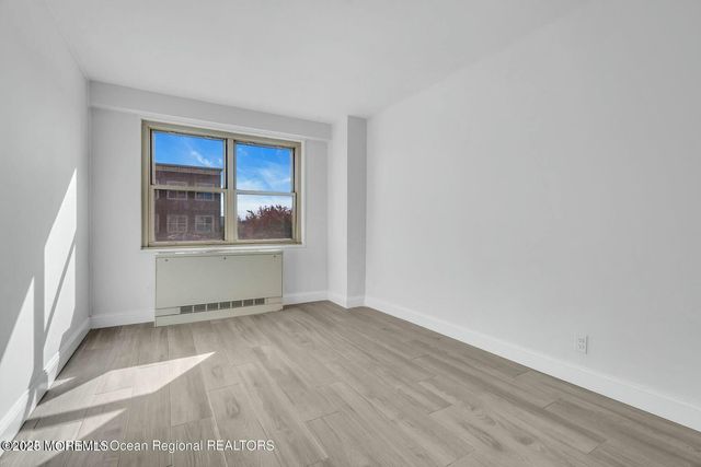 28 Riverside Avenue 1G, Red Bank, NJ 07701