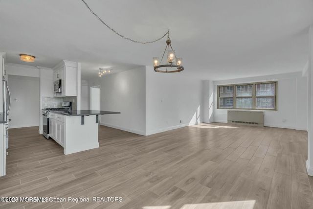 28 Riverside Avenue 1G, Red Bank, NJ 07701