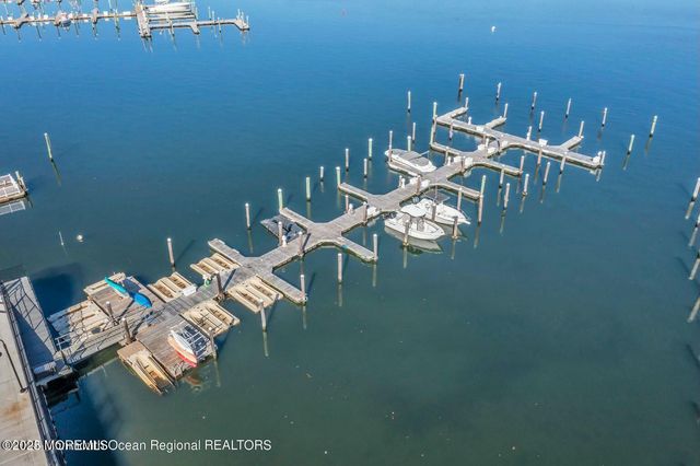 28 Riverside Avenue 1G, Red Bank, NJ 07701