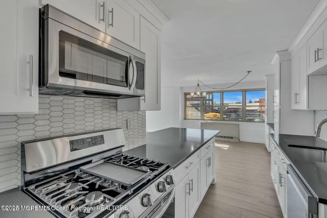 28 Riverside Avenue 1G, Red Bank, NJ 07701