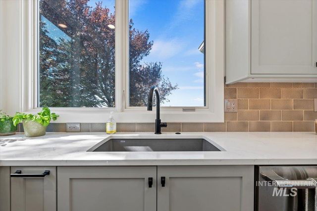5310 N Quail Summit Way, Boise, ID 83703
