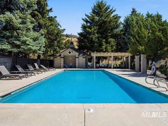 5310 N Quail Summit Way, Boise, ID 83703