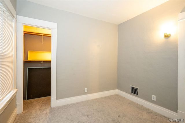 45 Ridge Park Avenue, Cheektowaga, NY 14211