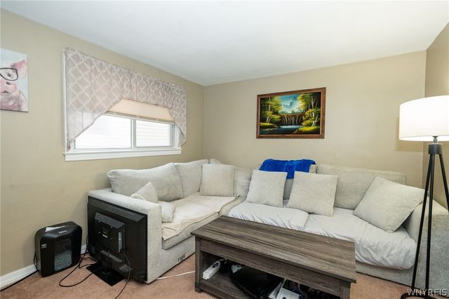 45 Ridge Park Avenue, Cheektowaga, NY 14211