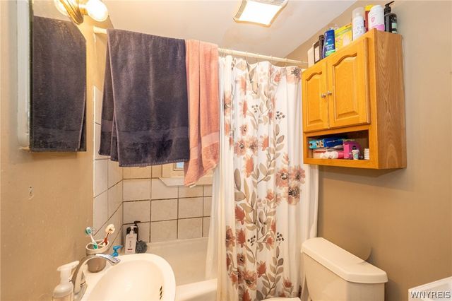 45 Ridge Park Avenue, Cheektowaga, NY 14211