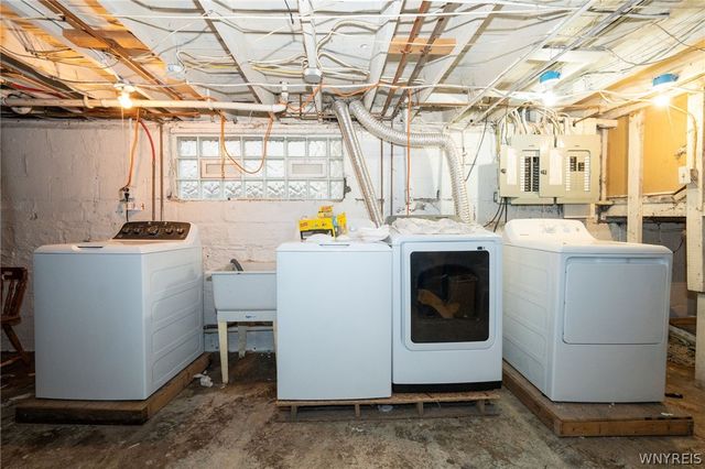 45 Ridge Park Avenue, Cheektowaga, NY 14211