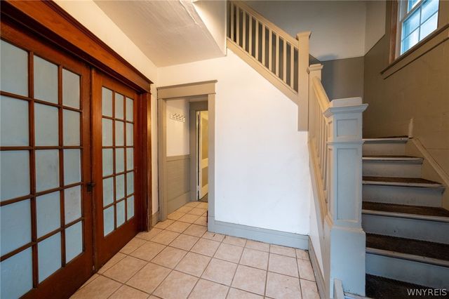 45 Ridge Park Avenue, Cheektowaga, NY 14211