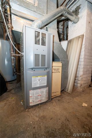 45 Ridge Park Avenue, Cheektowaga, NY 14211