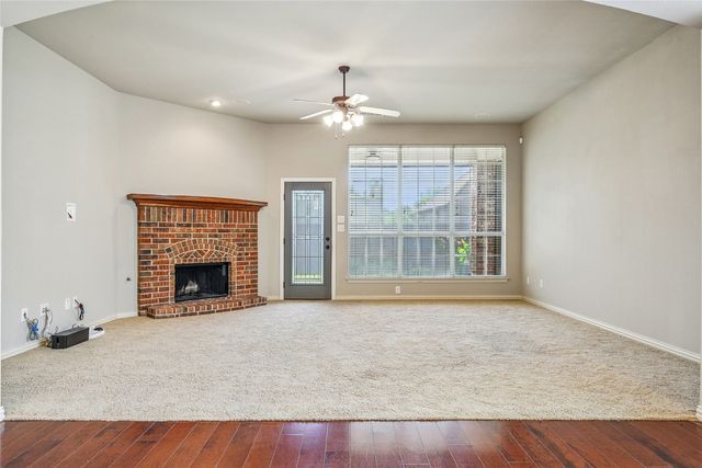 8704 Dayton Drive, Lantana, TX 76226