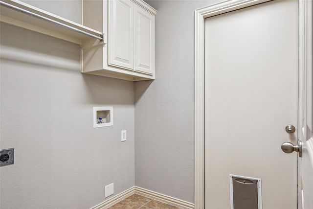 8704 Dayton Drive, Lantana, TX 76226