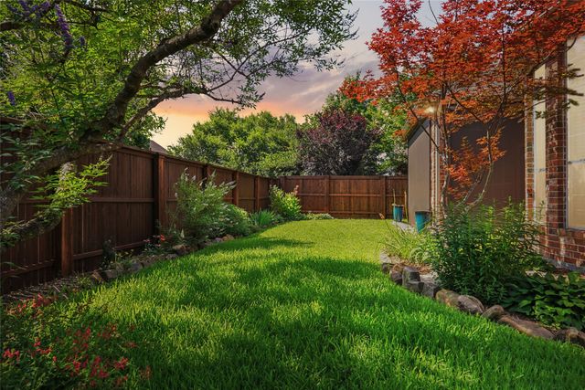 8704 Dayton Drive, Lantana, TX 76226