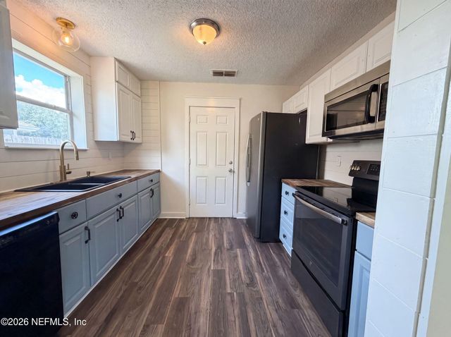 7957 JACQUES Drive, Jacksonville, FL 32210