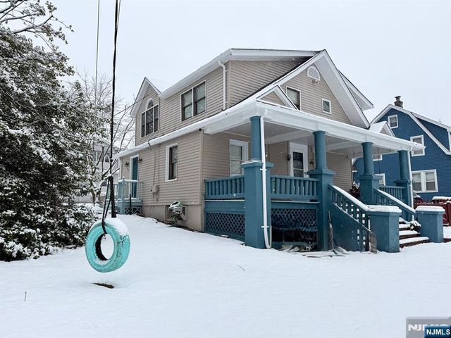 80 Roosevelt Avenue, Bergenfield, NJ 07621