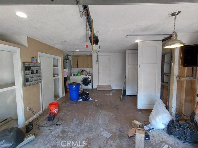 2542 N Pacific Avenue, Santa Ana, CA 92706