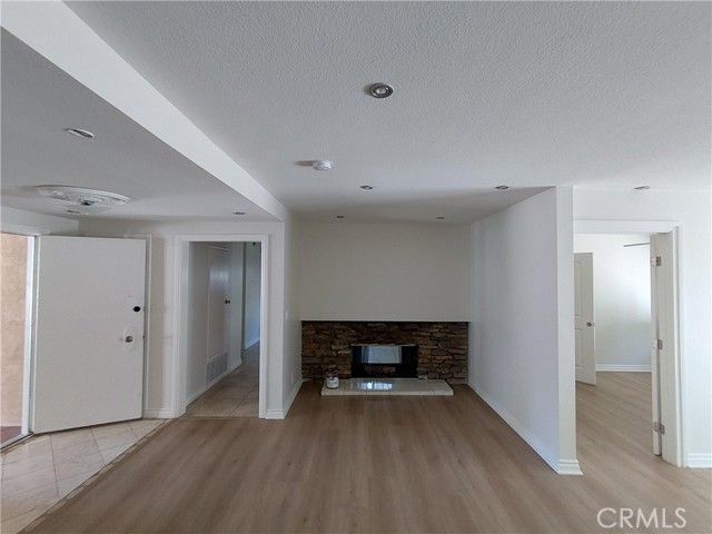 2542 N Pacific Avenue, Santa Ana, CA 92706