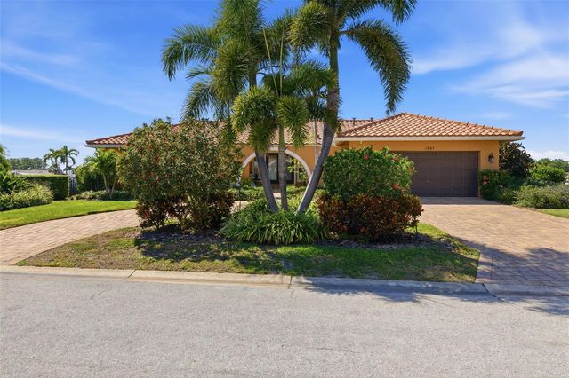 1997 HAWAII AVENUE NE, St Petersburg, FL 33703