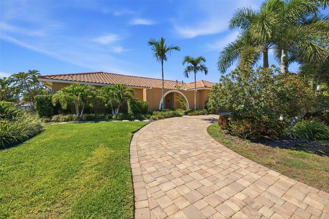 1997 HAWAII AVENUE NE, St Petersburg, FL 33703