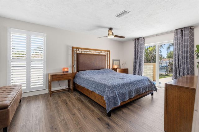 1997 HAWAII AVENUE NE, St Petersburg, FL 33703