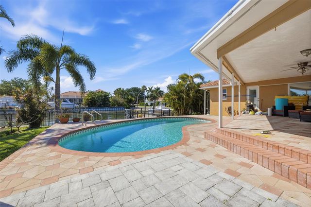 1997 HAWAII AVENUE NE, St Petersburg, FL 33703