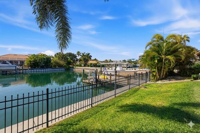 1997 HAWAII AVENUE NE, St Petersburg, FL 33703