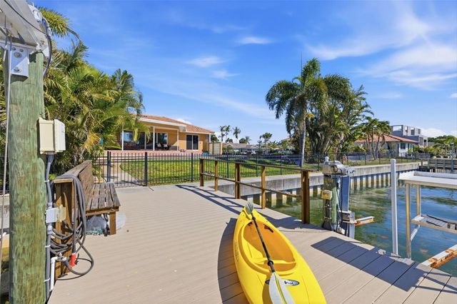 1997 HAWAII AVENUE NE, St Petersburg, FL 33703