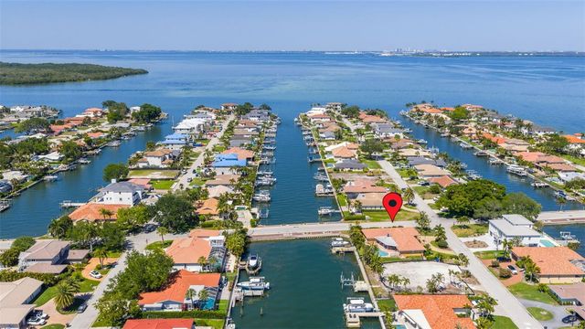 1997 HAWAII AVENUE NE, St Petersburg, FL 33703