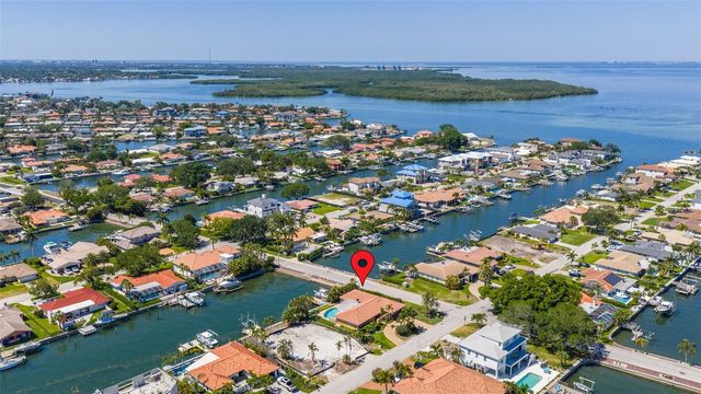 1997 HAWAII AVENUE NE, St Petersburg, FL 33703