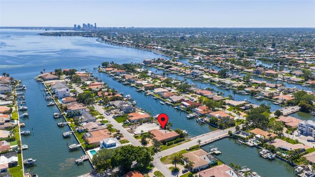 1997 HAWAII AVENUE NE, St Petersburg, FL 33703