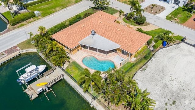 1997 HAWAII AVENUE NE, St Petersburg, FL 33703