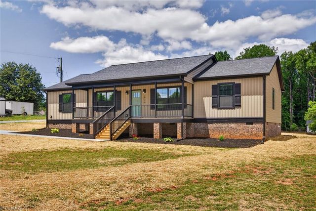2979 Durant Drive, Winston-salem, NC 27107