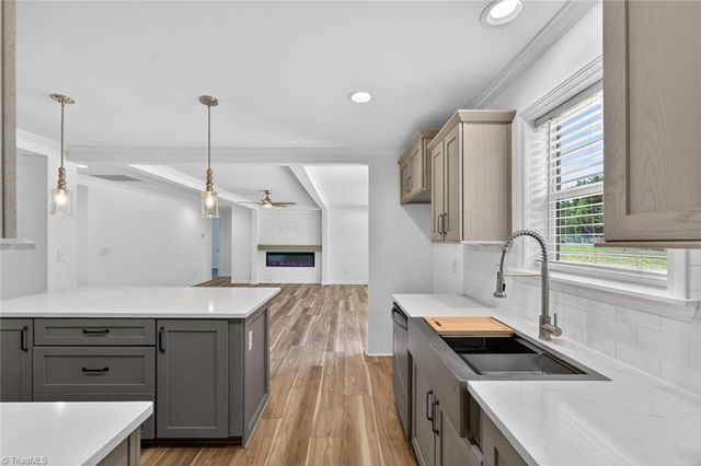 2979 Durant Drive, Winston-salem, NC 27107