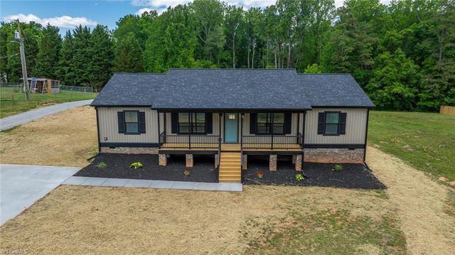 2979 Durant Drive, Winston-salem, NC 27107