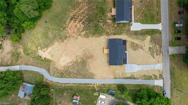 2979 Durant Drive, Winston-salem, NC 27107