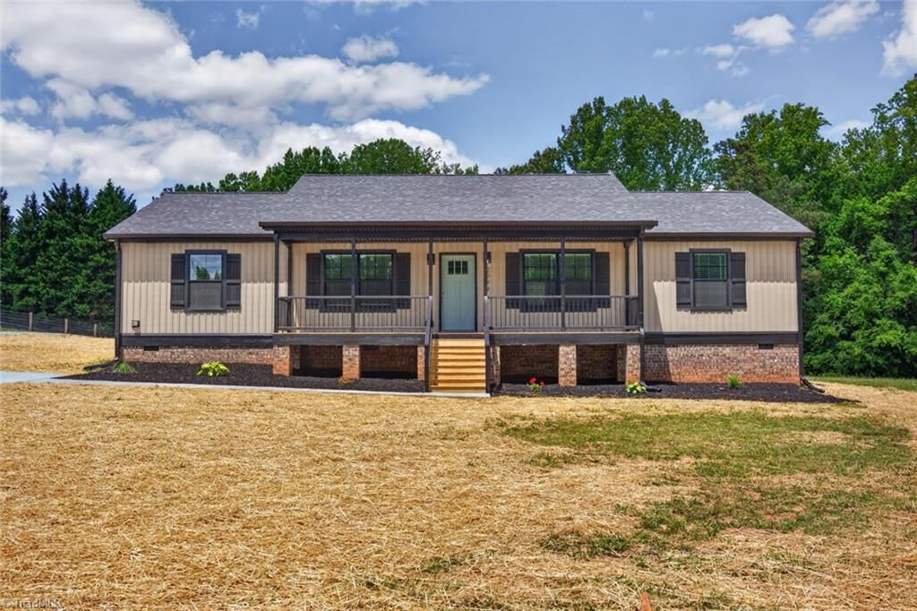 2979 Durant Drive, Winston-salem, NC 27107