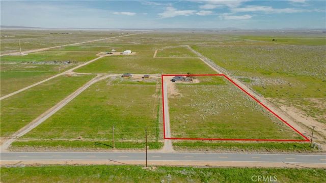 49020 70th West, Lancaster, CA 93536