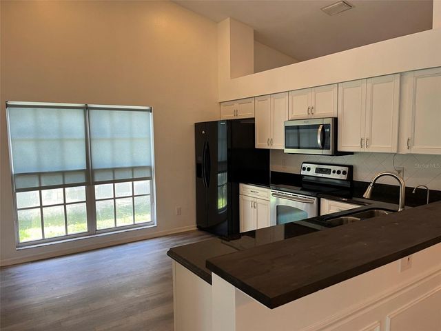 9411 WILLOW COVE COURT, Tampa, FL 33647