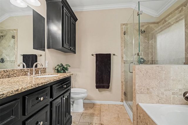 213 Rippling Creek Lane, Alvin, TX 77511