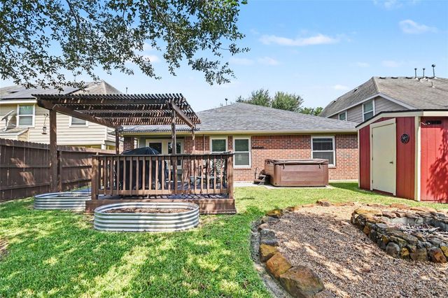 213 Rippling Creek Lane, Alvin, TX 77511