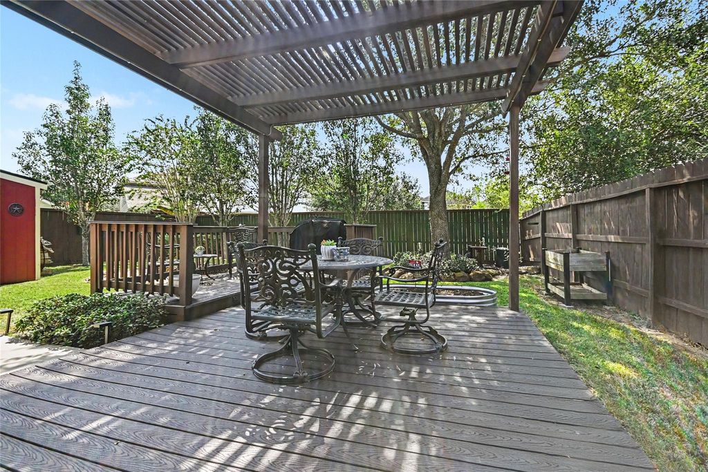 213 Rippling Creek Lane, Alvin, TX 77511