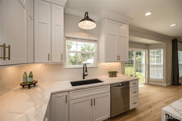 438 Lee Avenue, Kirkwood, MO 63122