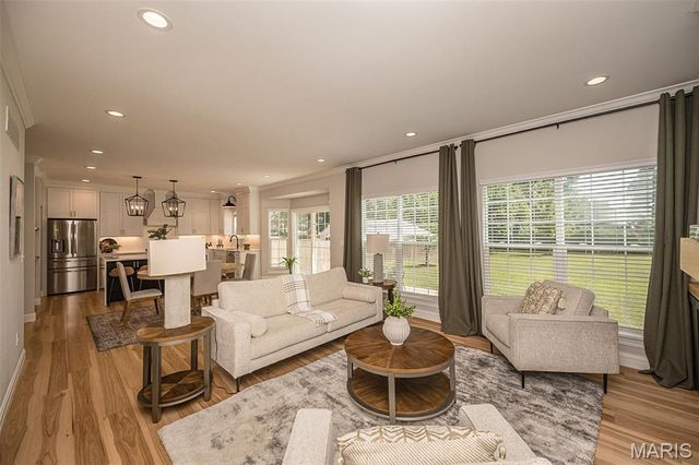 438 Lee Avenue, Kirkwood, MO 63122