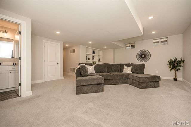 438 Lee Avenue, Kirkwood, MO 63122