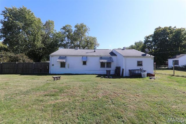 1819 N 16th Street, Swansea, IL 62226