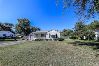 1819 N 16th Street, Swansea, IL 62226